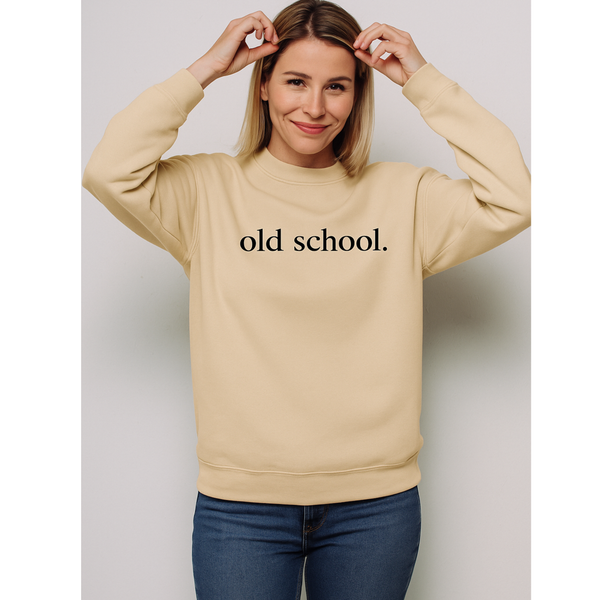 Old School Vintage Sweatshirt: Throwback Retro Crewneck for Women